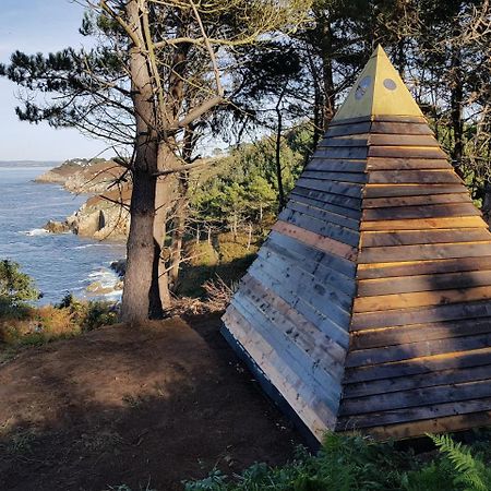 Les Fous De Bassans Bed & Breakfast Poullan-sur-Mer Bagian luar foto