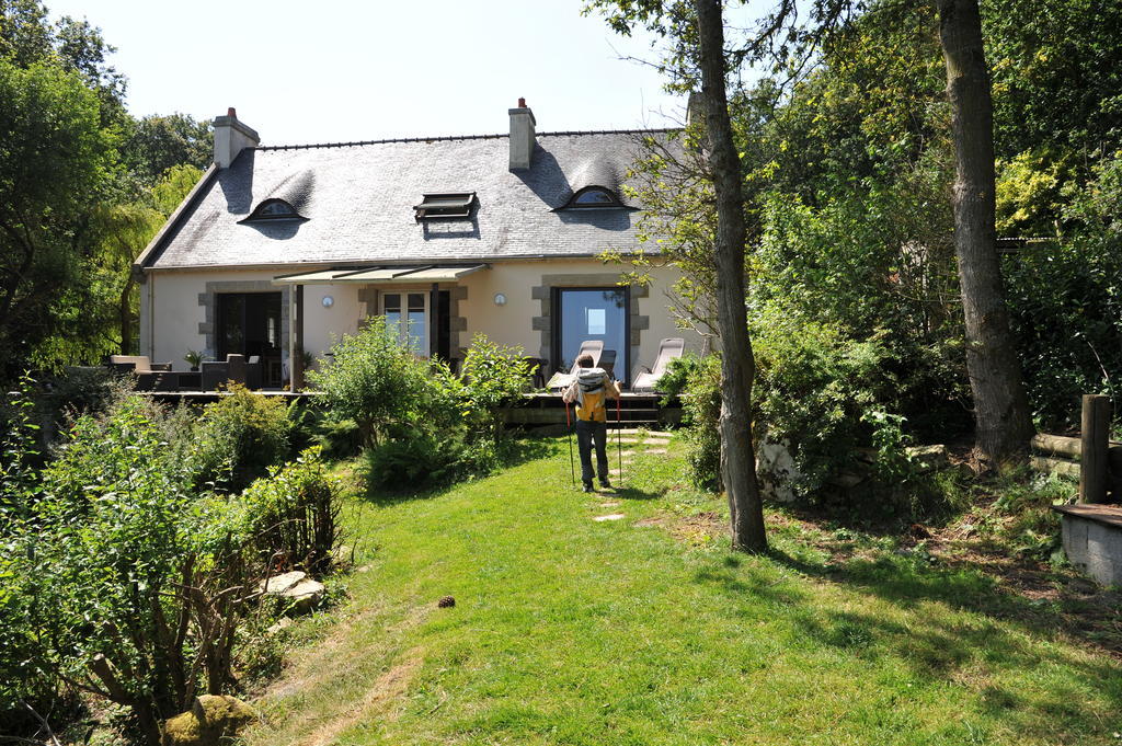 Les Fous De Bassans Bed & Breakfast Poullan-sur-Mer Bagian luar foto