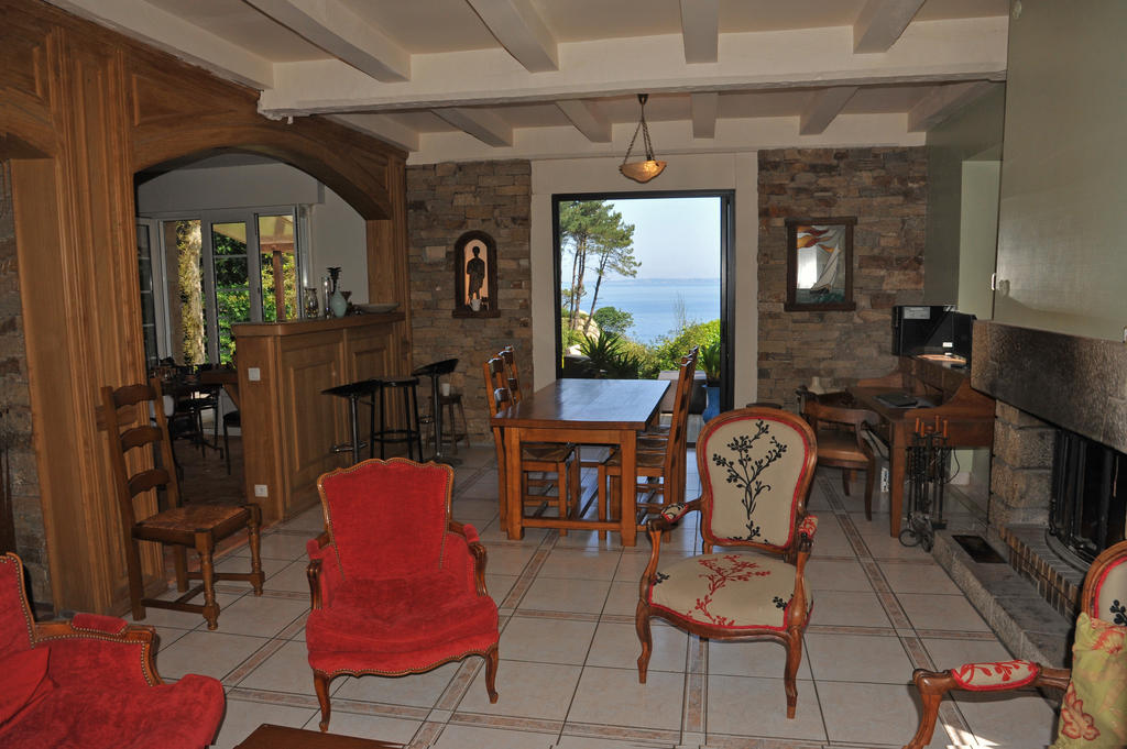 Les Fous De Bassans Bed & Breakfast Poullan-sur-Mer Bagian luar foto