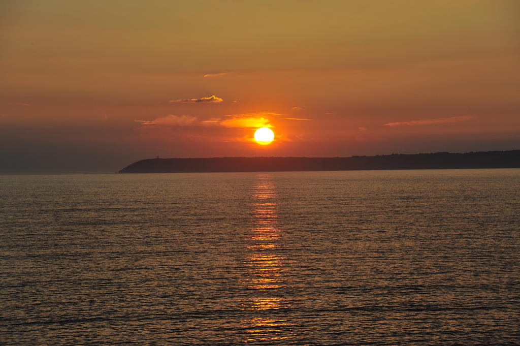 Les Fous De Bassans Bed & Breakfast Poullan-sur-Mer Bagian luar foto