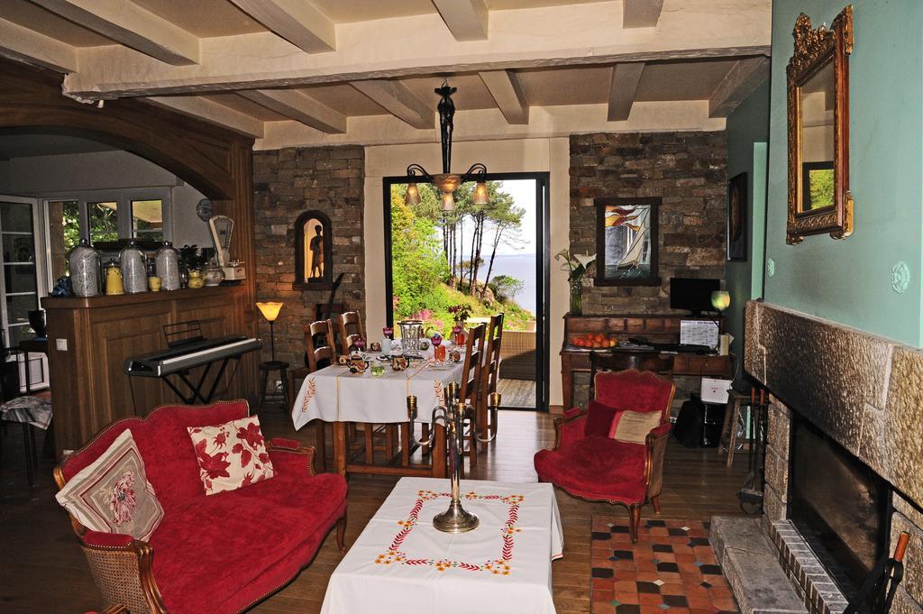 Les Fous De Bassans Bed & Breakfast Poullan-sur-Mer Bagian luar foto