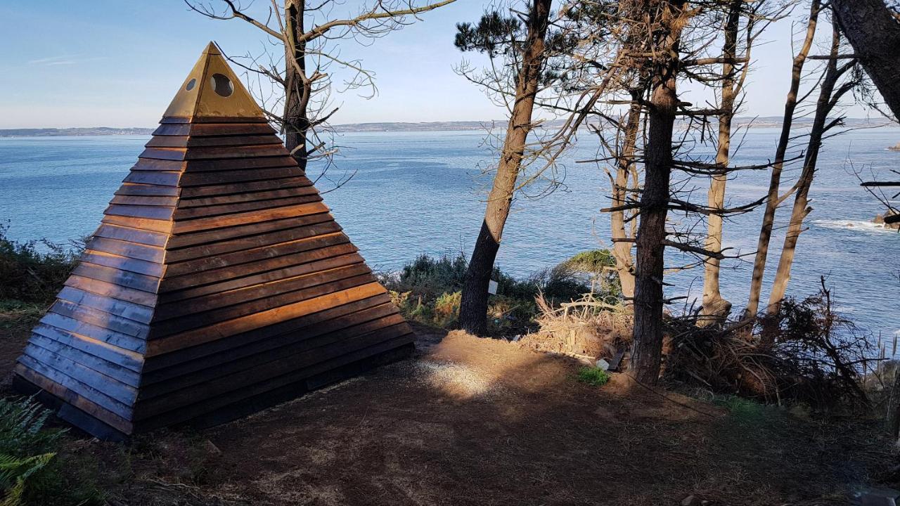 Les Fous De Bassans Bed & Breakfast Poullan-sur-Mer Bagian luar foto